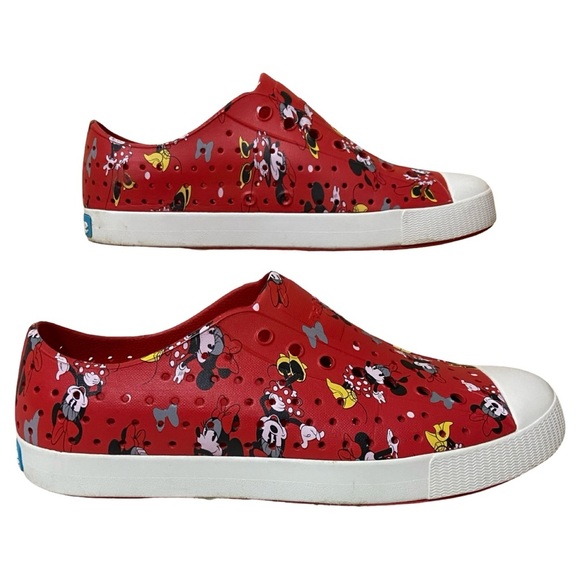 Native Disney Minnie Mouse Red & White Slip Ons - Picture 4 of 10